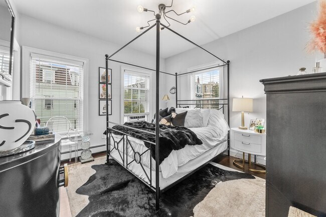 Foto del edificio - 582 E 4th St