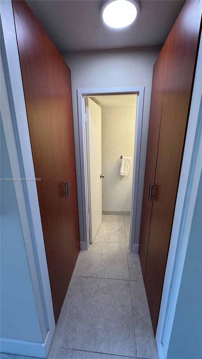 Foto del edificio - 151 SE 25th Rd