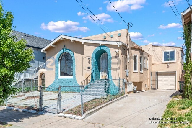 Building Photo - 2107 69th Ave
