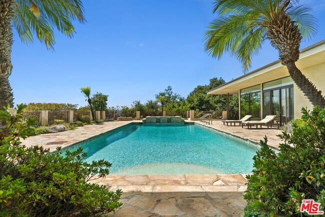 Foto del edificio - 1915 Carla Ridge