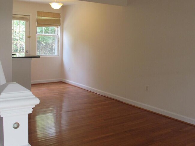 Foto del edificio - 6902 Hawthorne St