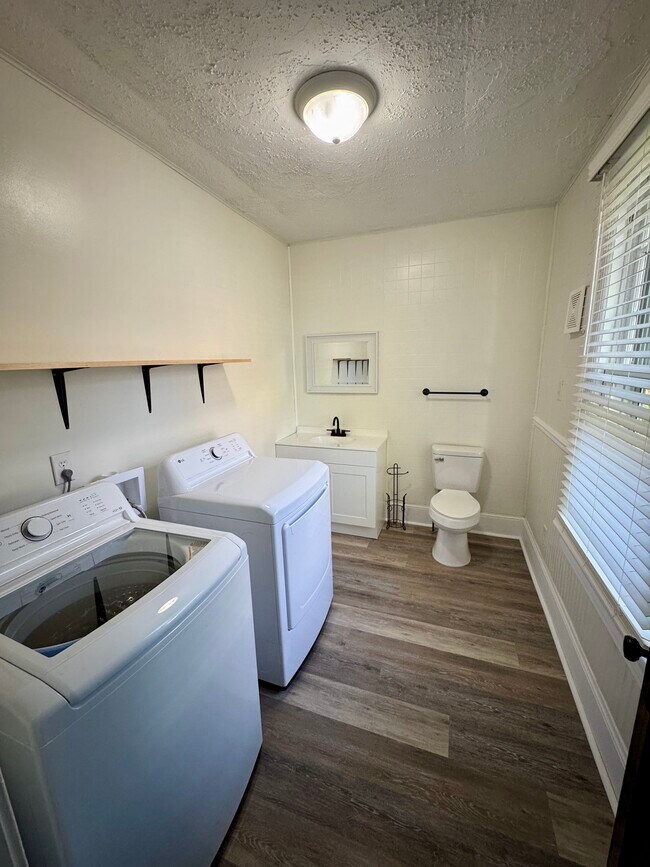 Foto del edificio - 757 N Jay St