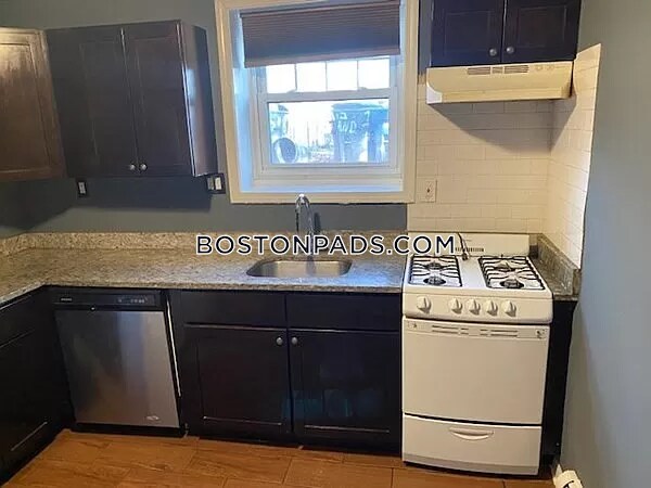 Building Photo - 8 Andria Rd