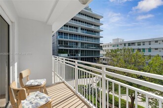 Building Photo - 325 Ocean Dr
