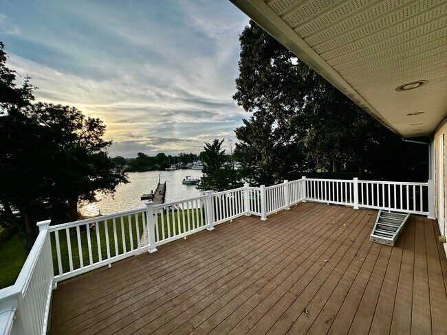 Foto del edificio - 6072 Drum Point Rd