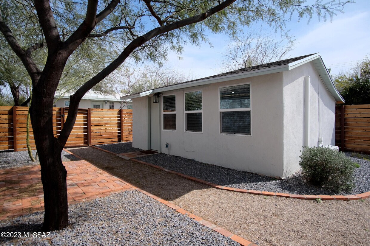 327 N Martin Ave, Tucson, AZ 85719 House Rental in Tucson, AZ