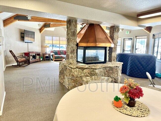 Foto del edificio - 31719 Rocky Village Dr