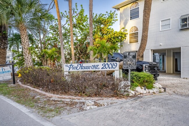 Photo - Gorgeous 2/2 condo at Indian Shores