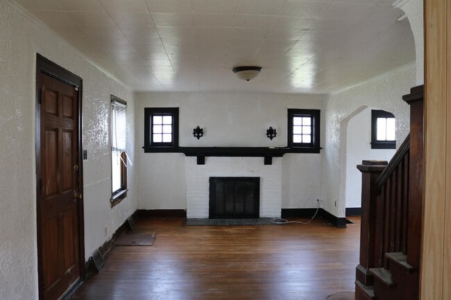 Building Photo - 920 S Maffit St