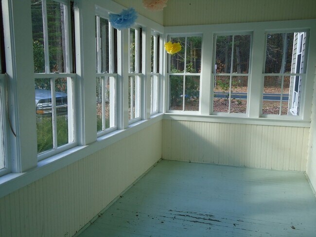 Foto del edificio - 21 Pine Hill Rd