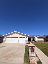 Building Photo - 1142 Ashbury Ct