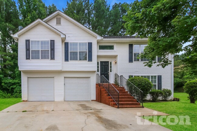 Building Photo - 641 Delay Way