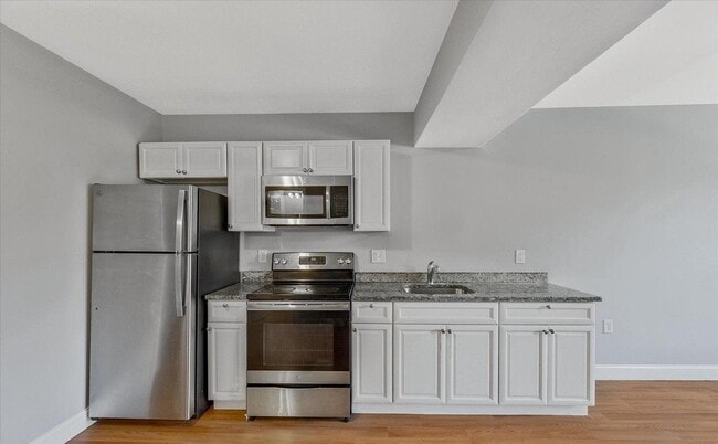 Building Photo - 433 Atlantic St SE