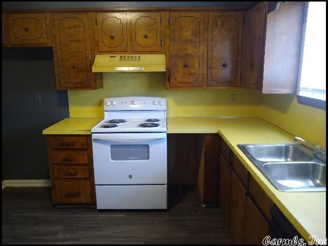 Building Photo - 2124 Fendley Dr