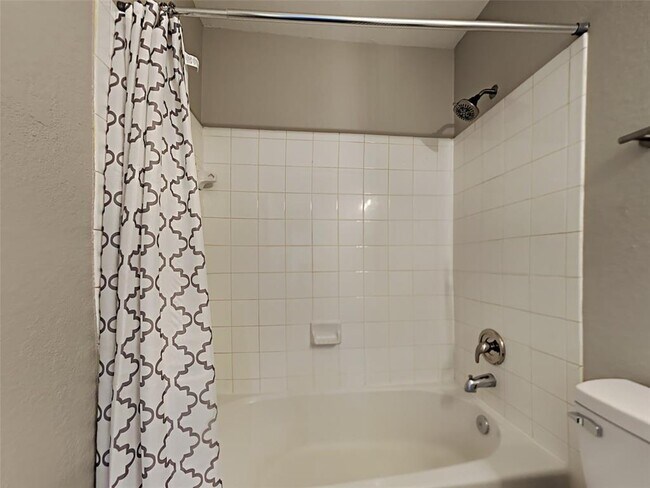 Foto del edificio - 9606 Park Heath Ln