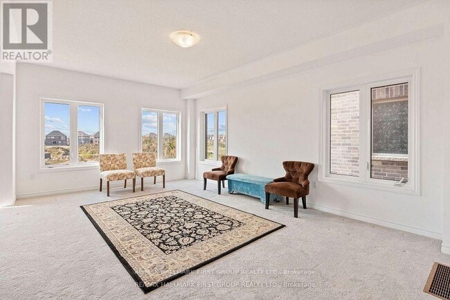 Building Photo - 312 Russell St