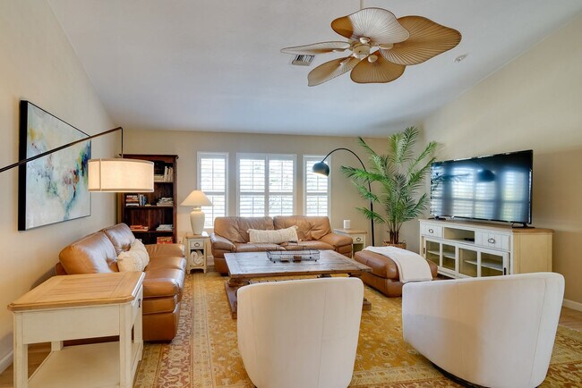 Foto del edificio - 4563 Brainard Bayou Rd