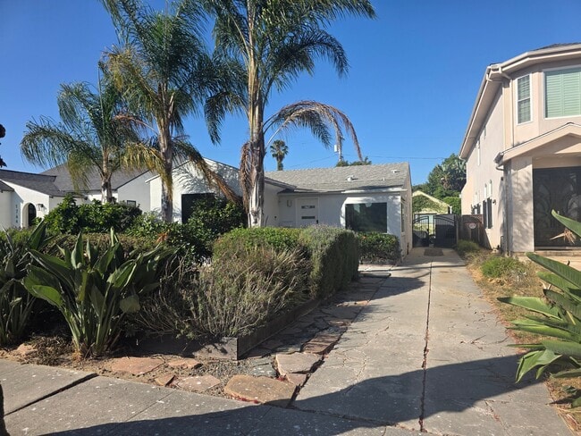 Photo - 1748 Wellesley Ave (Los Angeles, CA) House