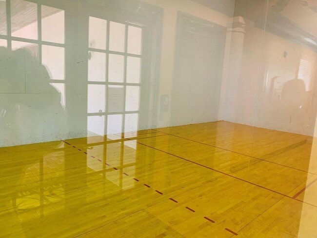 Foto del edificio - 15105 Michelangelo Blvd