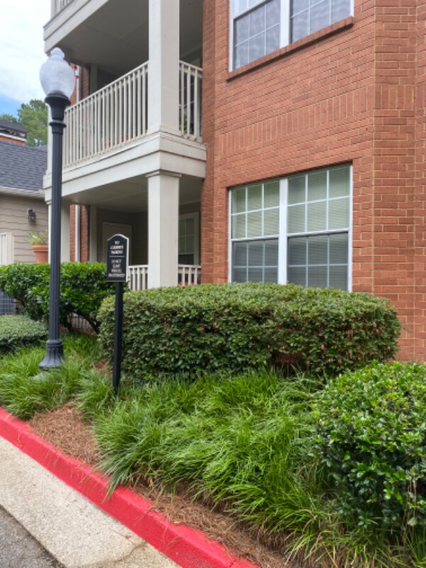 Foto del edificio - 1013 Chastain Park Ct NE