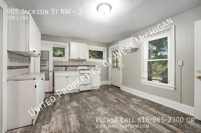 Foto del edificio - 905 Jackson St NW