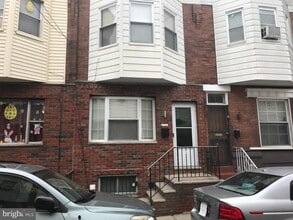 Building Photo - 2022 S Opal St