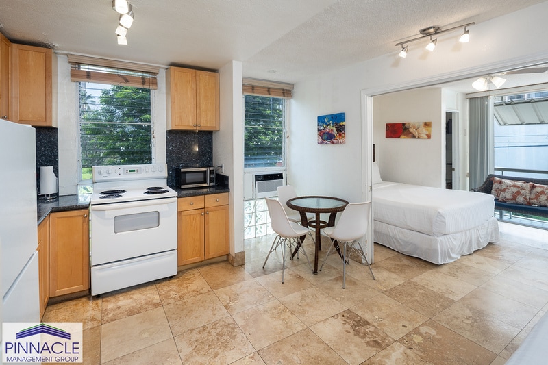 Photo - 240 Liliuokalani Ave #201