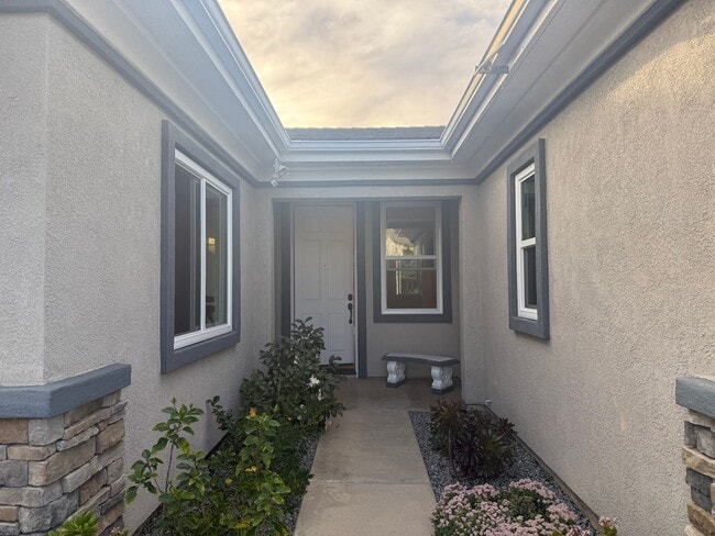 Building Photo - Stunning Home for Rent in Murrieta