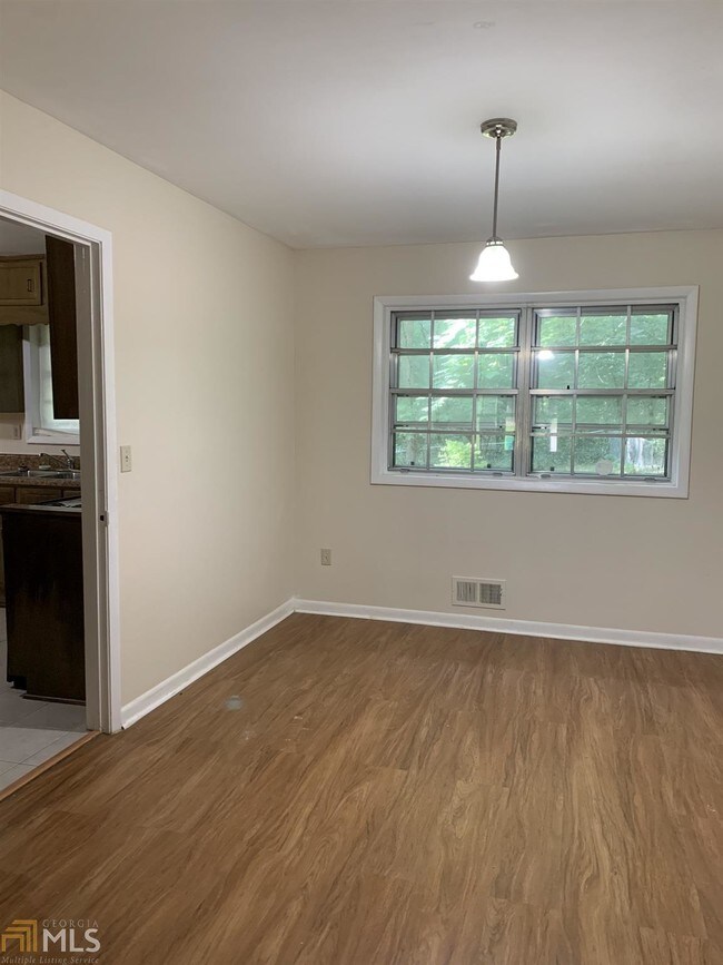 Building Photo - 1523 Indian Forest Trail