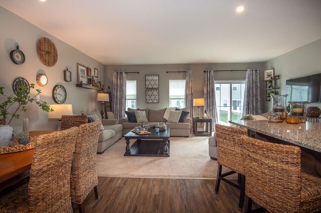 Foto del edificio - 351 Goodwick Dr