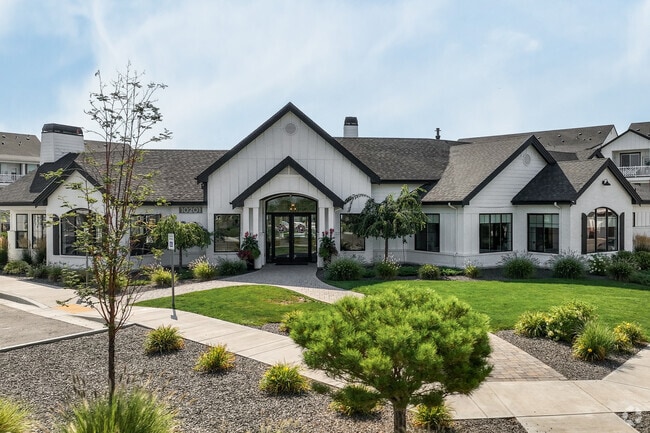Bienvenido a Farmstead - Farmstead Apartments