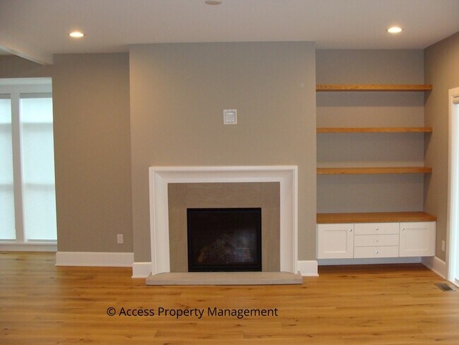 Building Photo - Premier Ada Condo 3 Bedroom 2.5 Bathroom