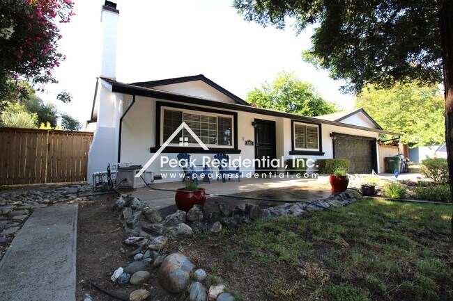 Building Photo - Wonderful  Fair Oaks 3bd/2.5ba Home with R...
