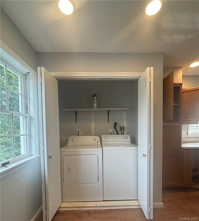 Foto del edificio - 76 Franklin Ave