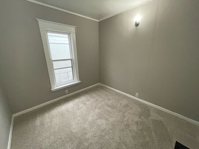 Foto del edificio - 239 Ann St NE