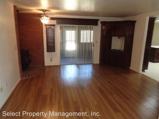 Building Photo - 3 br, 2 bath House - 1568 Camino De Flores