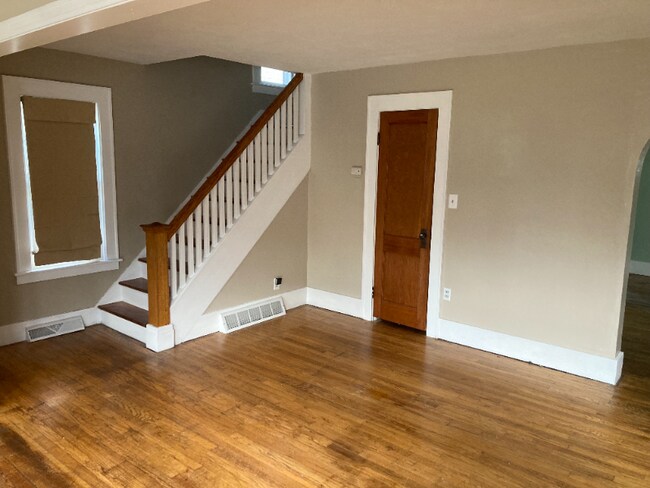 Foto del edificio - 305 Stafford Ave