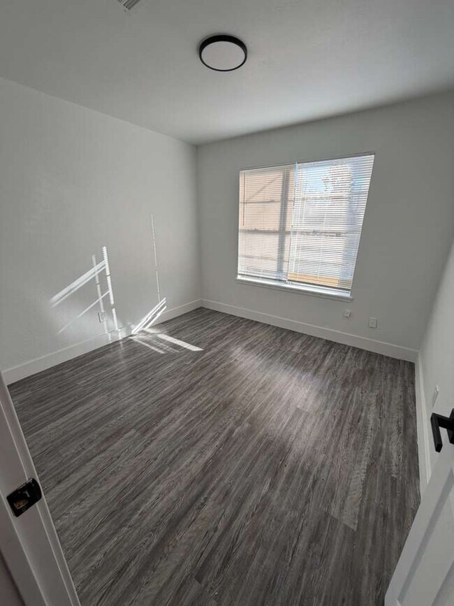 Foto del edificio - 3200 SW 44th St