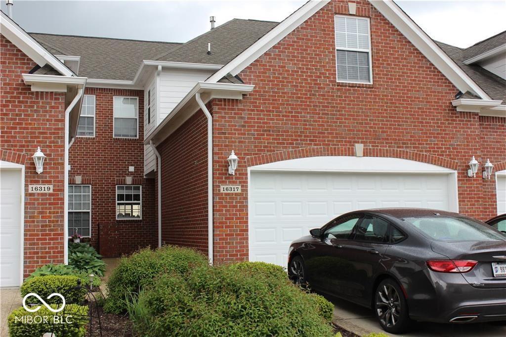 Primary Photo - 16317 Meadowlands Ln