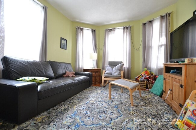 Foto del edificio - 33 Montfern Ave