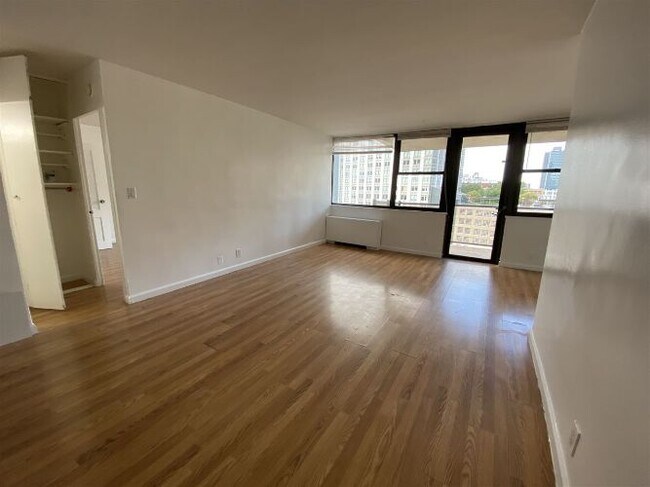 Foto del edificio - 11 Marin Blvd