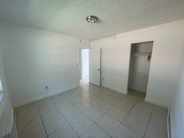 Foto del edificio - 825 NW 70th St