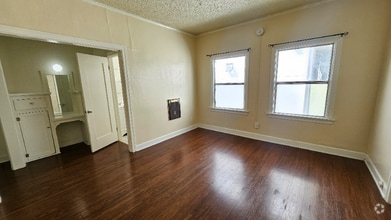 Building Photo - 727 S Coronado St