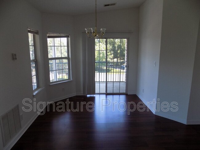 Building Photo - 801 Brassie Ln