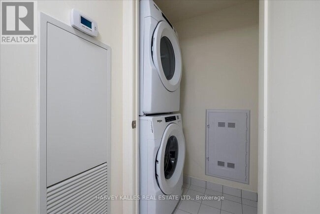 Photo du bâtiment - 8960 Jane St