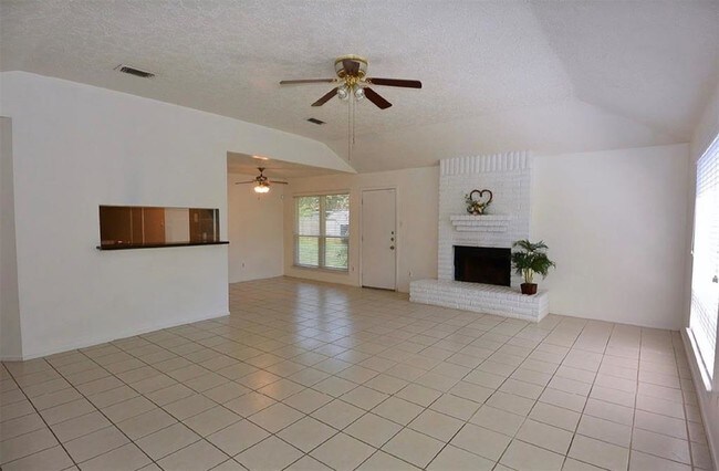 Building Photo - 20106 Rustlewood Dr