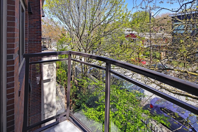 Building Photo - z-063025-The Gatsby