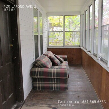 Foto del edificio - Upper Level Two Bedroom Duplex w/ Open Lay...
