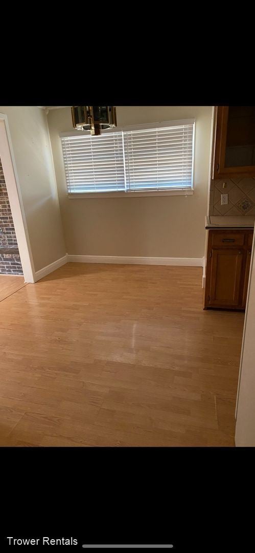 Building Photo - 3 br, 2 bath House - 1701 Royalty Ave