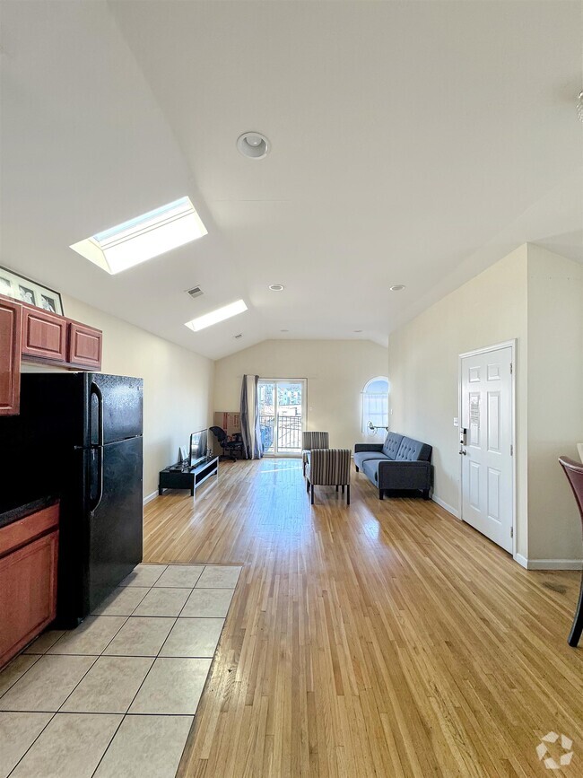 Building Photo - 117 Carteret Ave